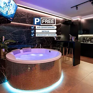Jacuzzi Glass-house Station Krakau