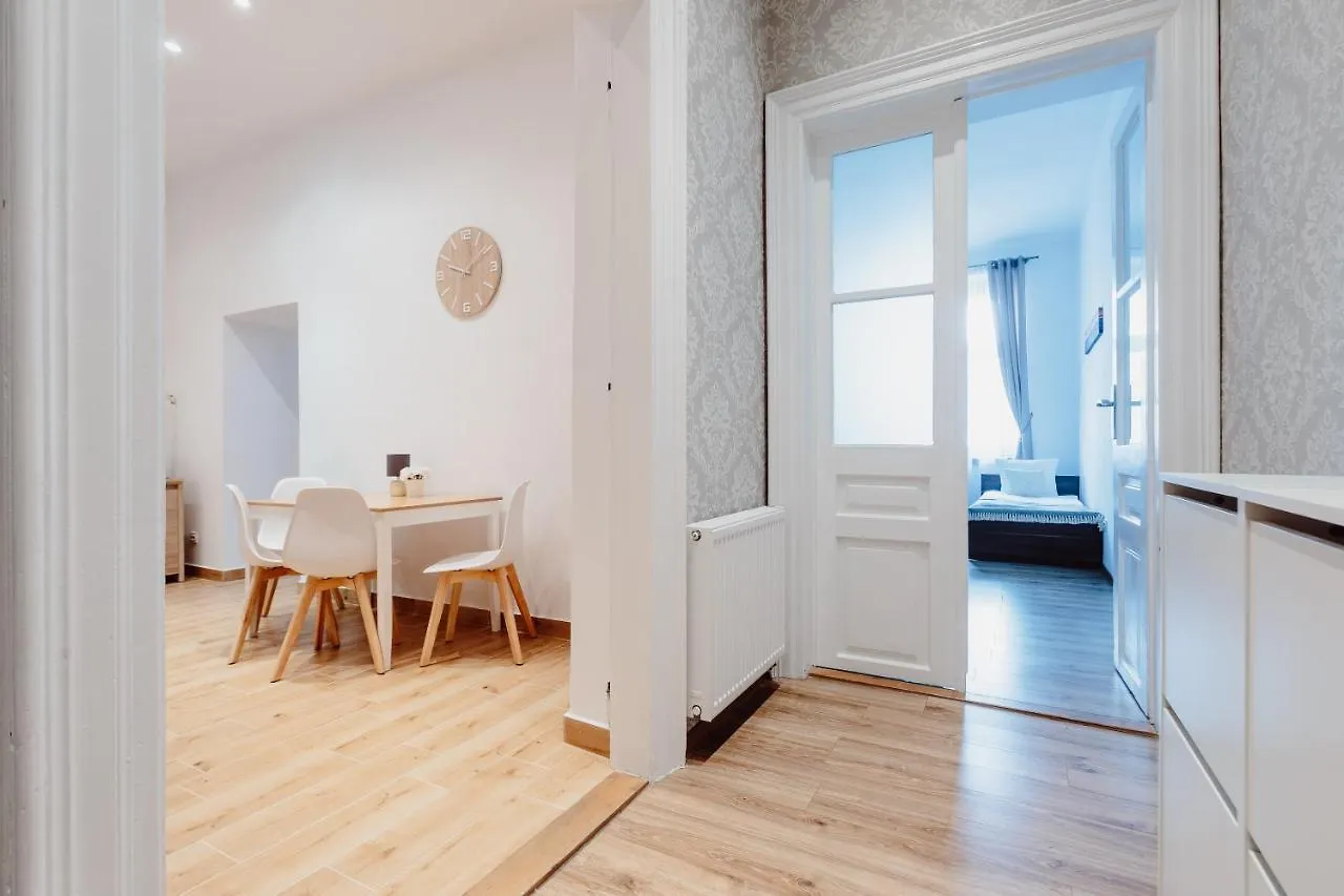 Atticus Apartments Krakow Poland